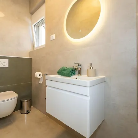 Selmeni Vila Gornji Zemunik